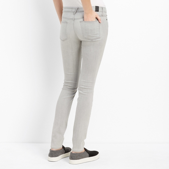 VINCE Riley skinny jeans, Robertson wash 26 - Picture 1 of 11